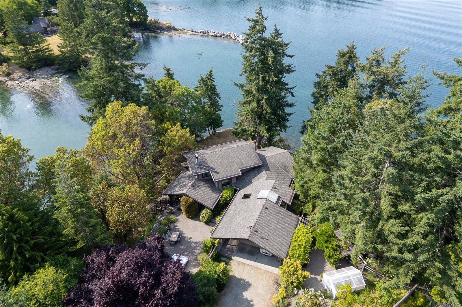 835 Sturdies Bay Rd # 1