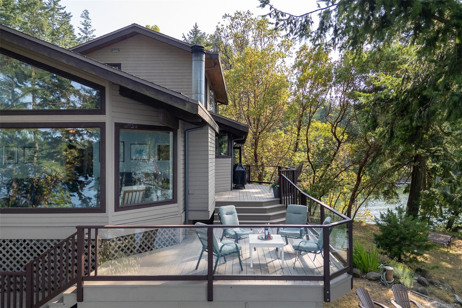 835 Sturdies Bay Rd # 1
