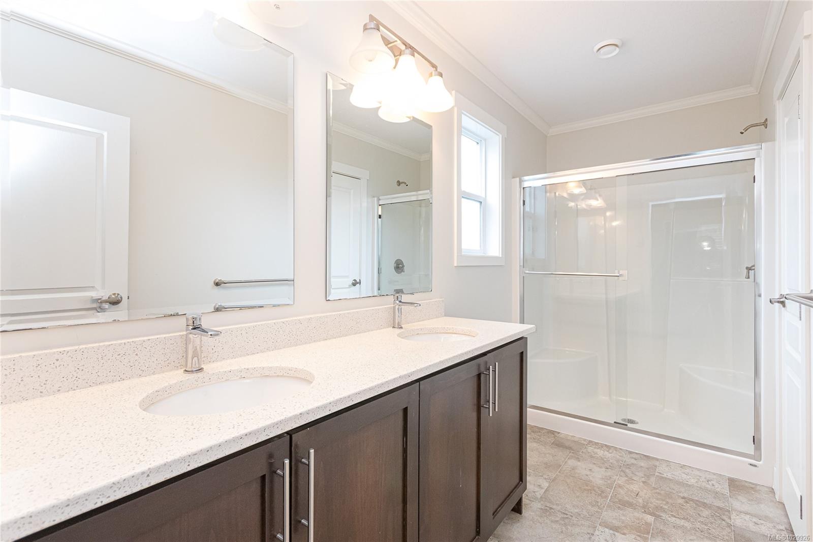 17 Saanich Ridge Dr