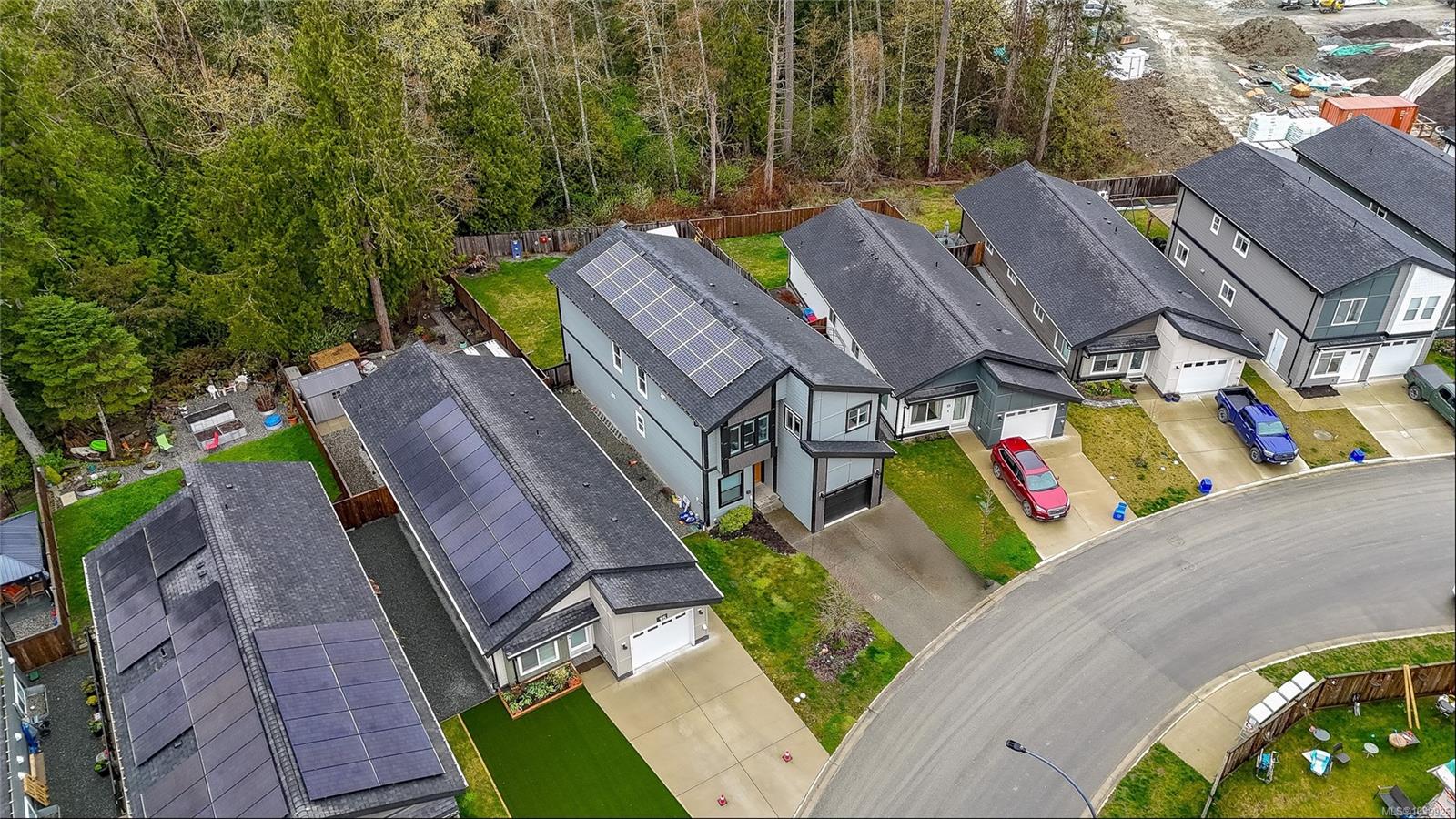 17 Saanich Ridge Dr