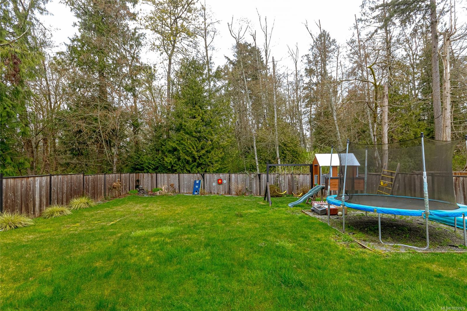 17 Saanich Ridge Dr