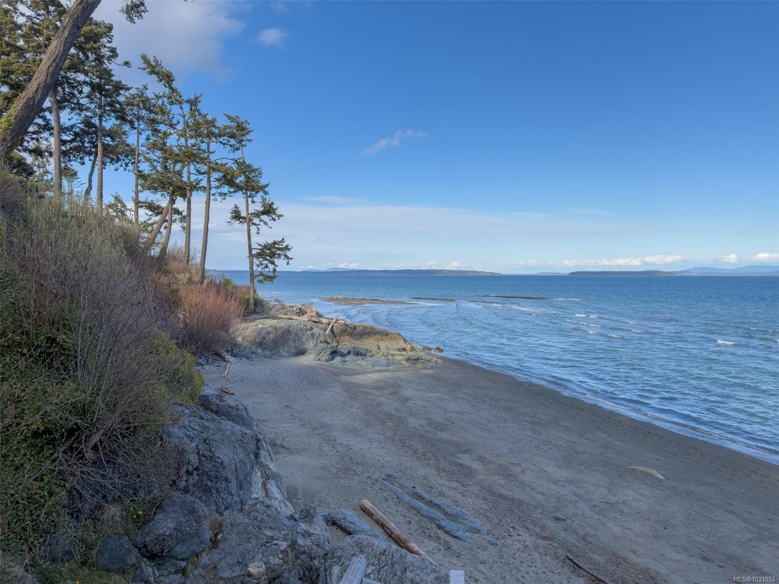 5110 Cordova Bay Rd # 206