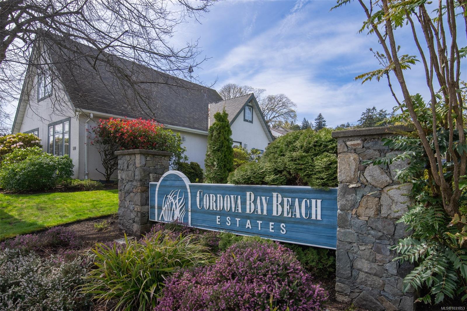 5110 Cordova Bay Rd # 206