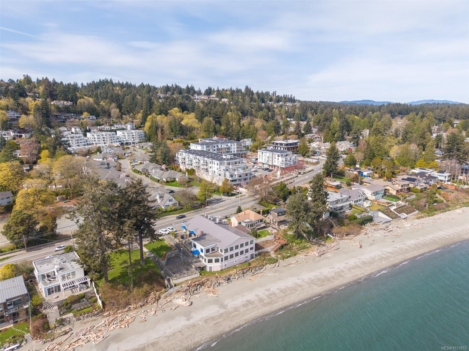 5110 Cordova Bay Rd # 206