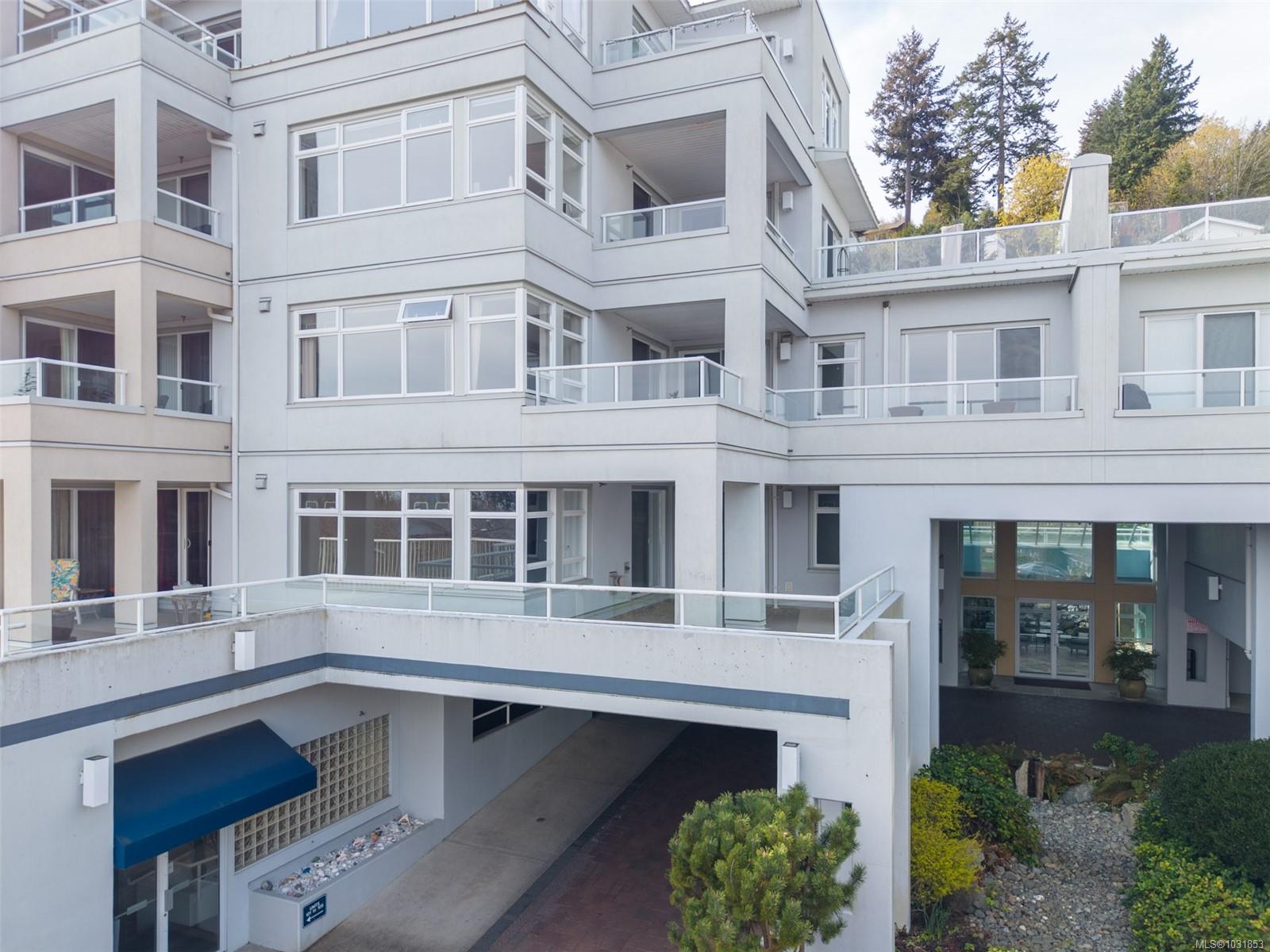 5110 Cordova Bay Rd # 206
