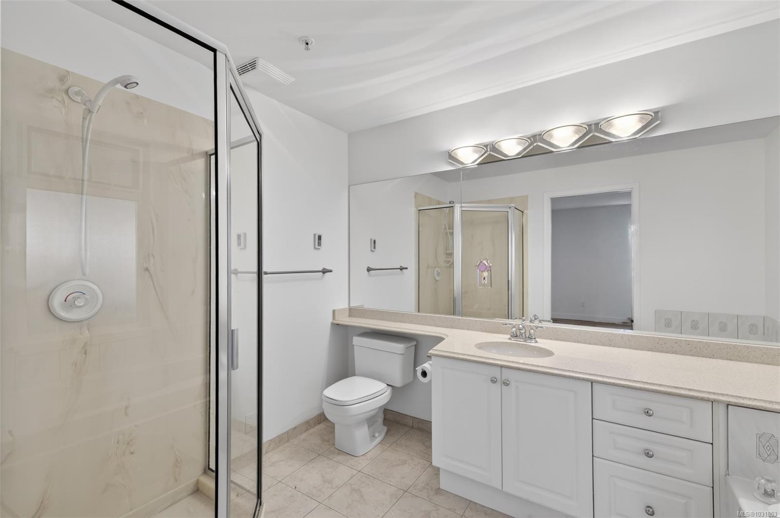 5110 Cordova Bay Rd # 206