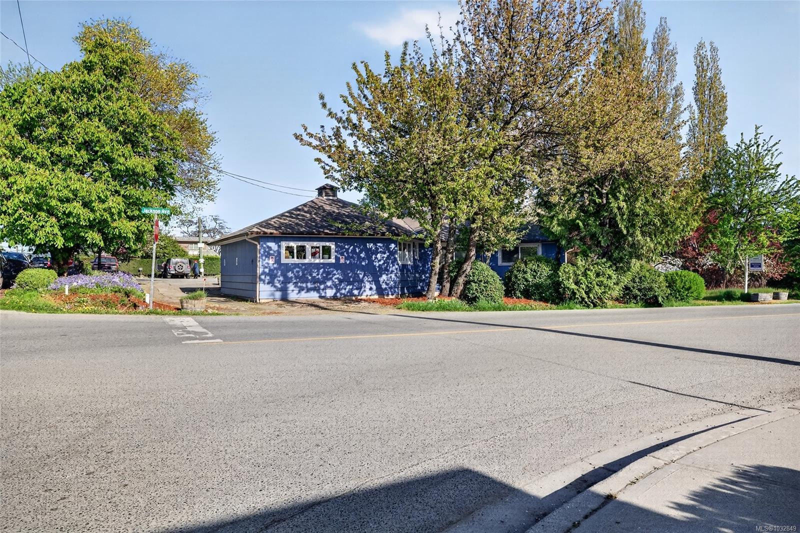 127 Rainbow Rd