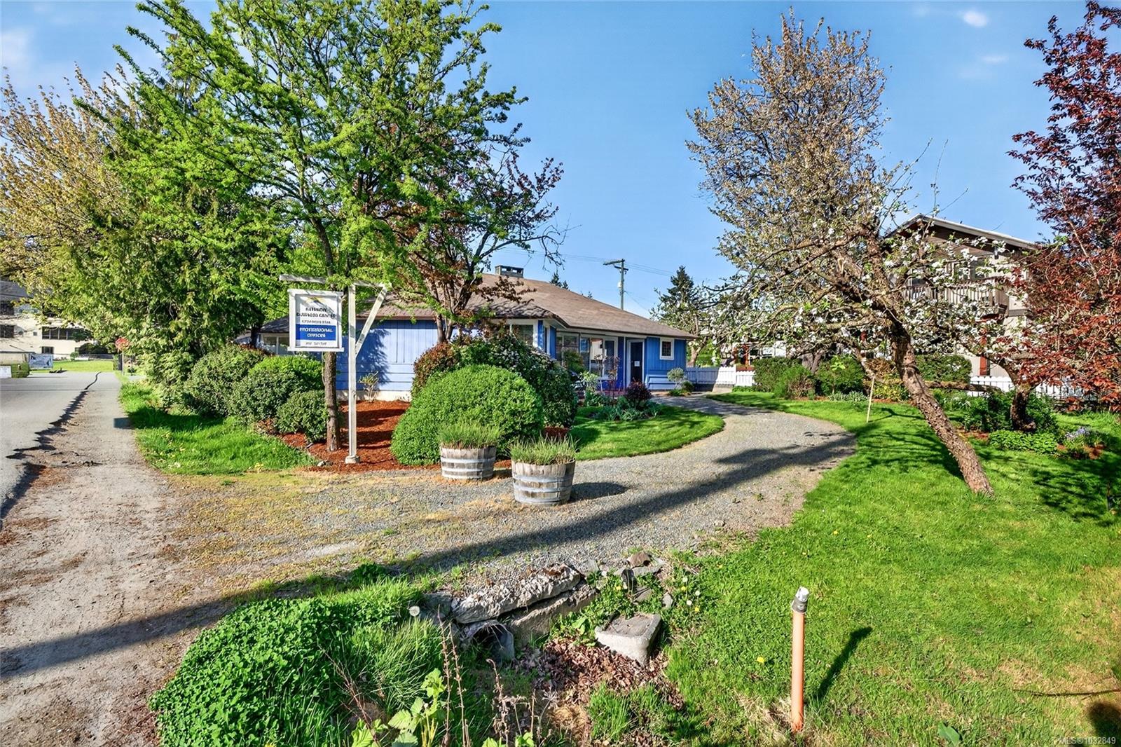 127 Rainbow Rd