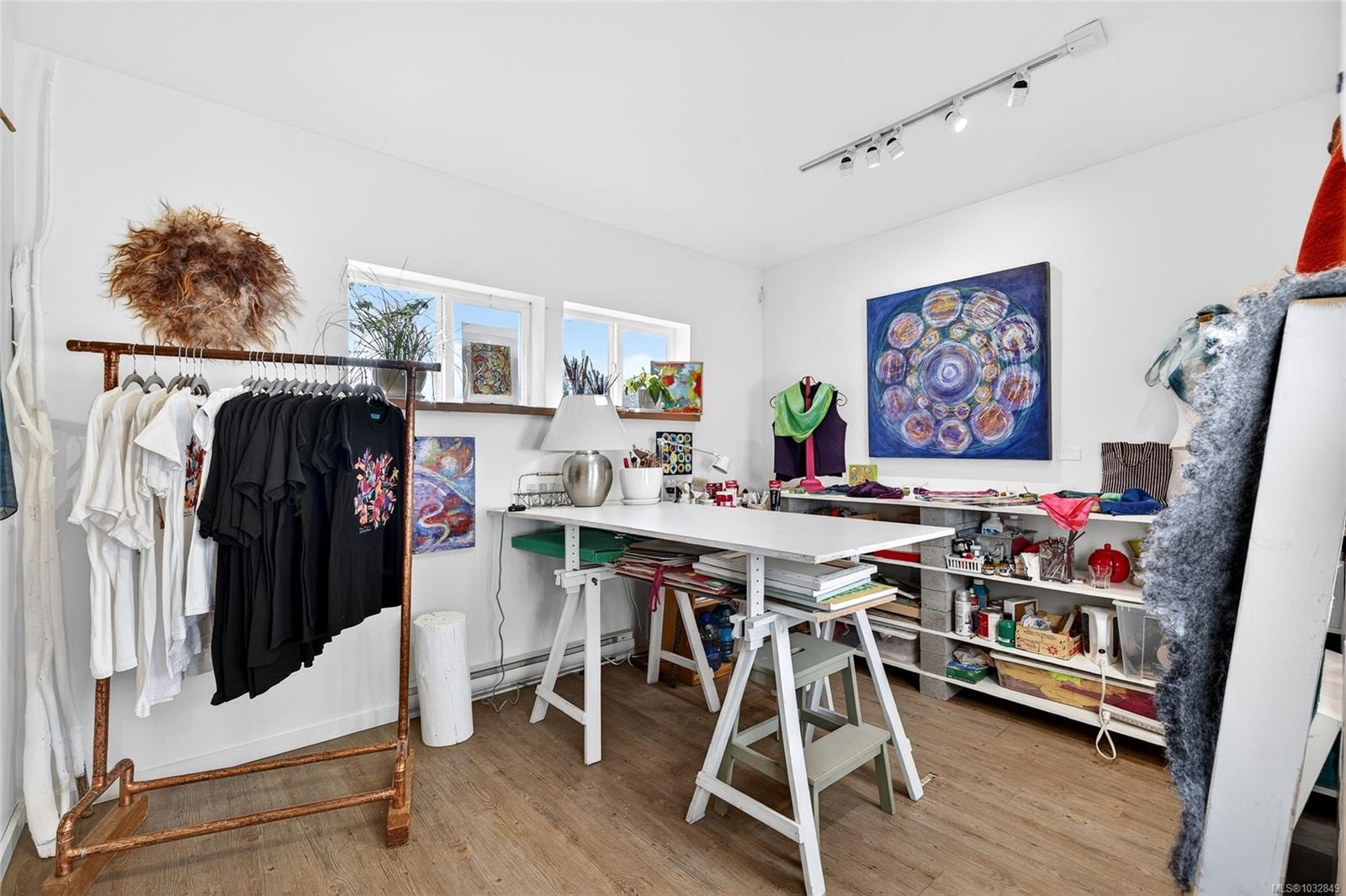127 Rainbow Rd