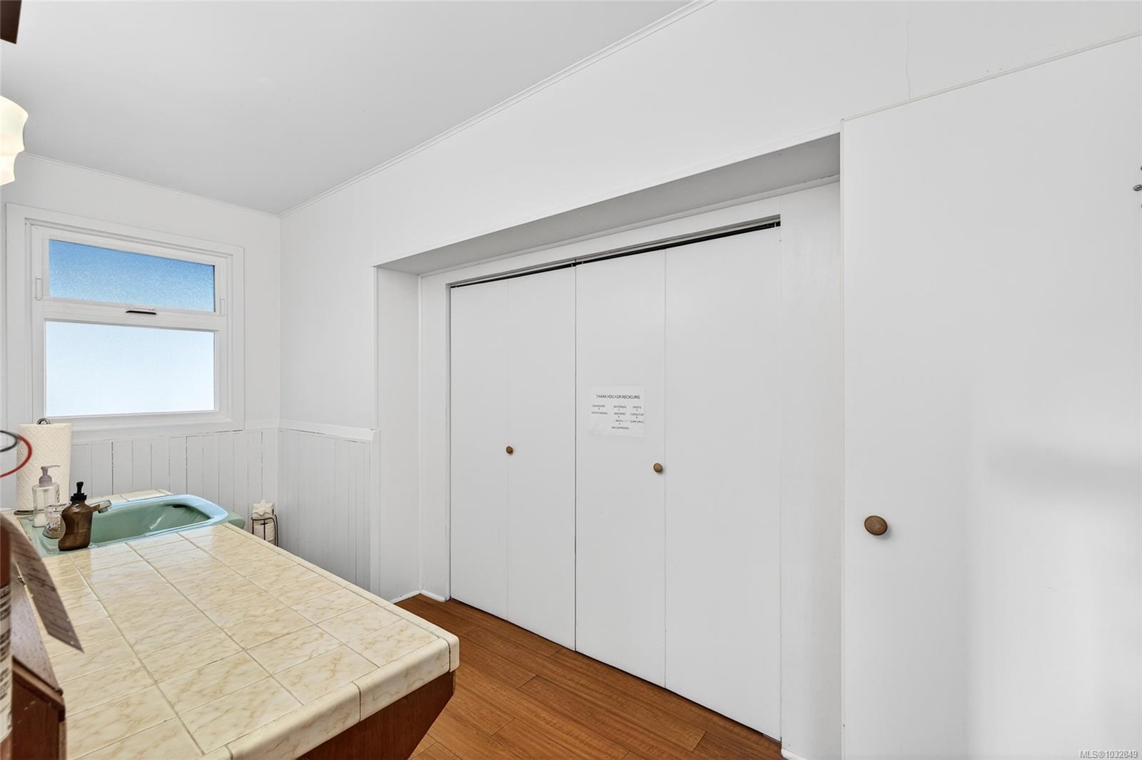 127 Rainbow Rd