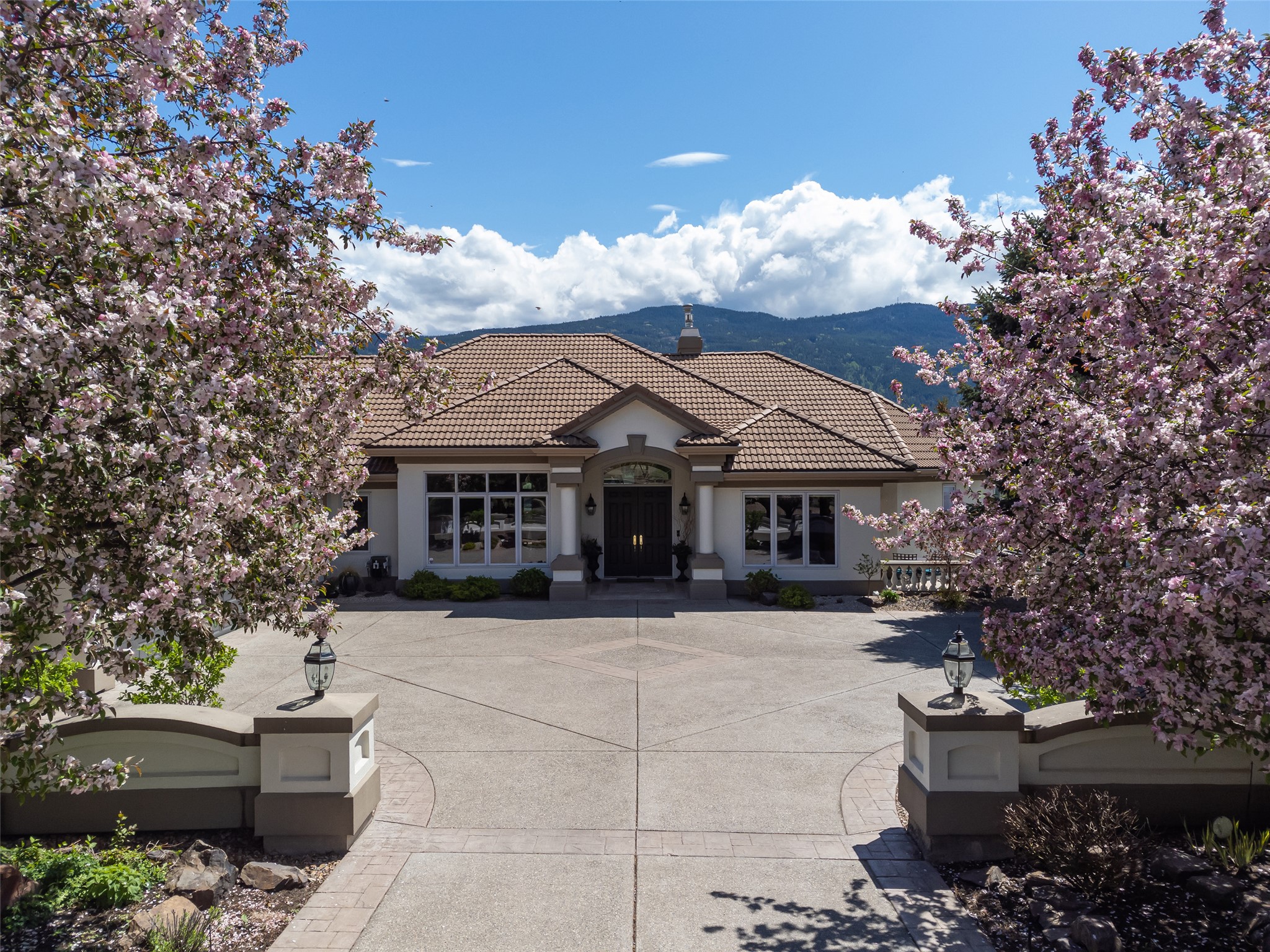 315 Kalamalka Lakeview Drive 1