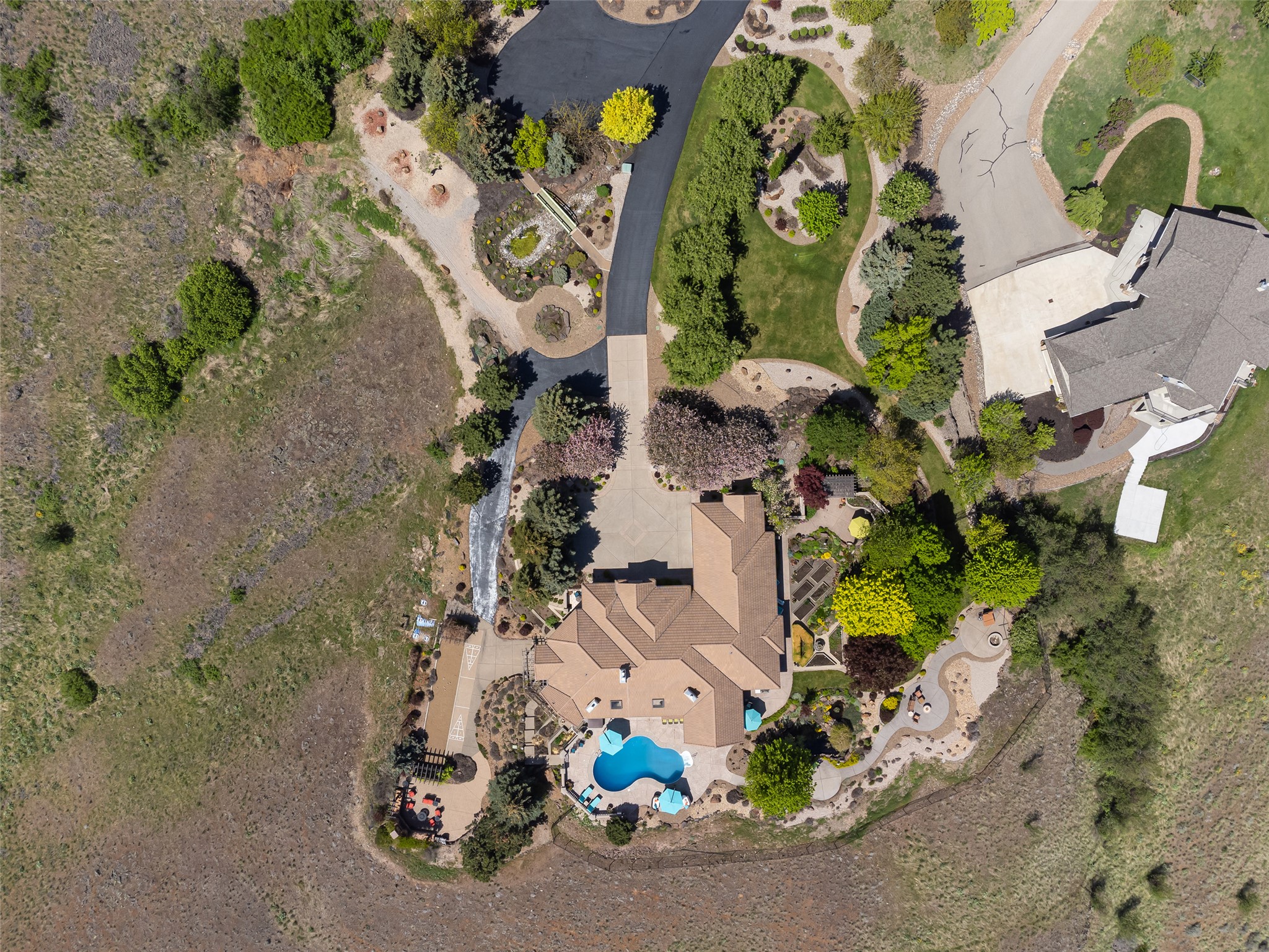 315 Kalamalka Lakeview Drive 1