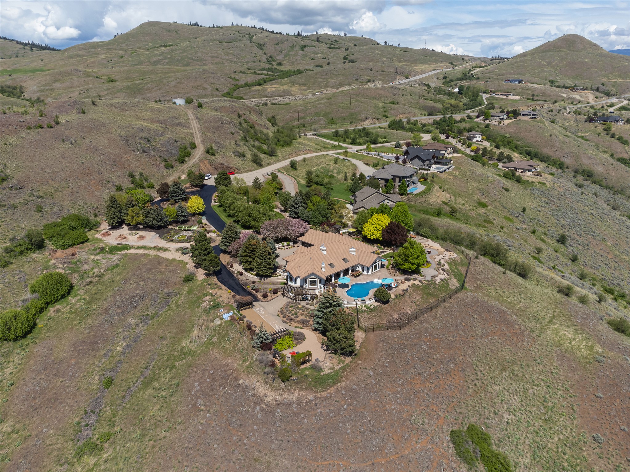 315 Kalamalka Lakeview Drive 1