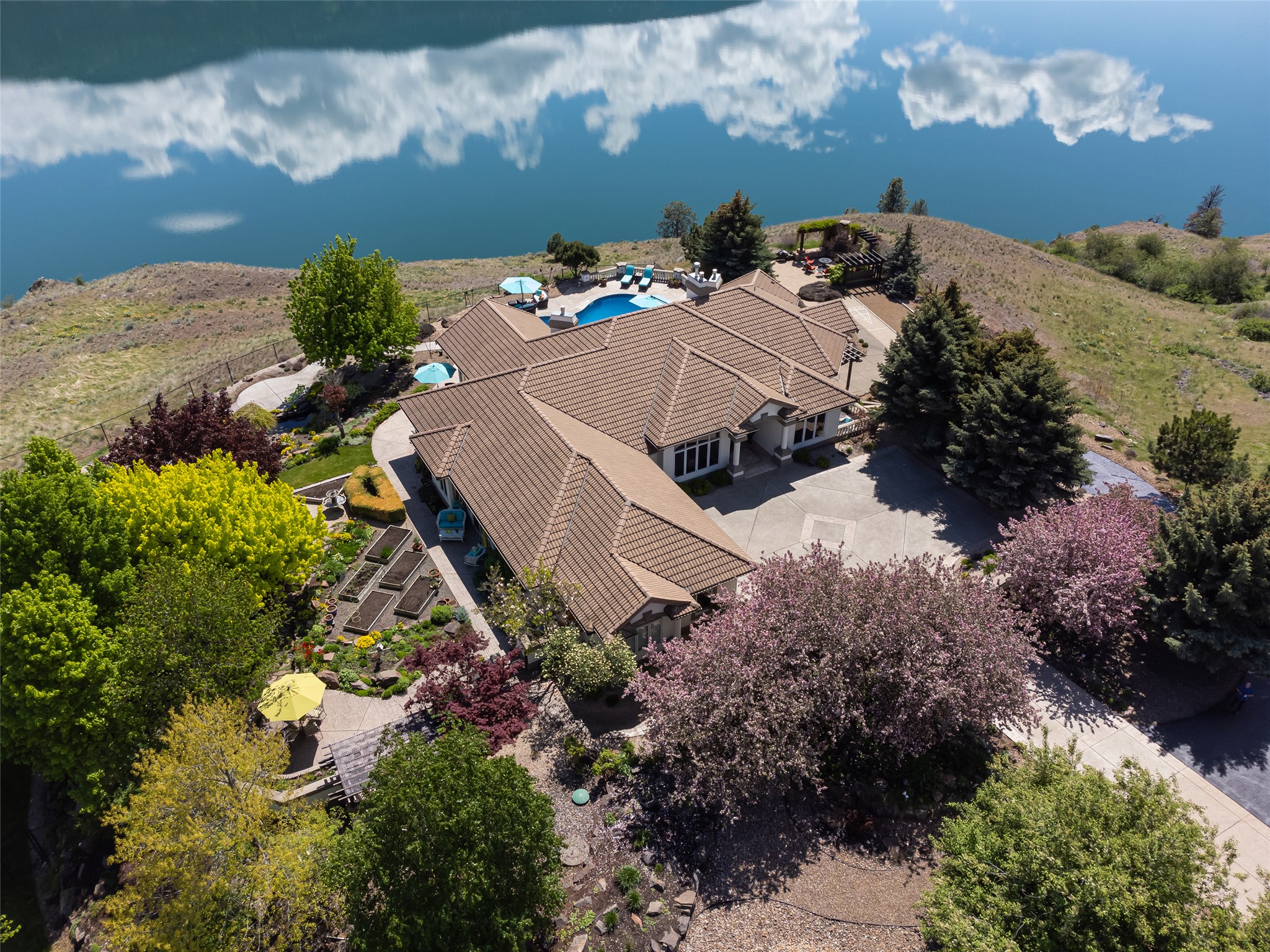 315 Kalamalka Lakeview Drive 1
