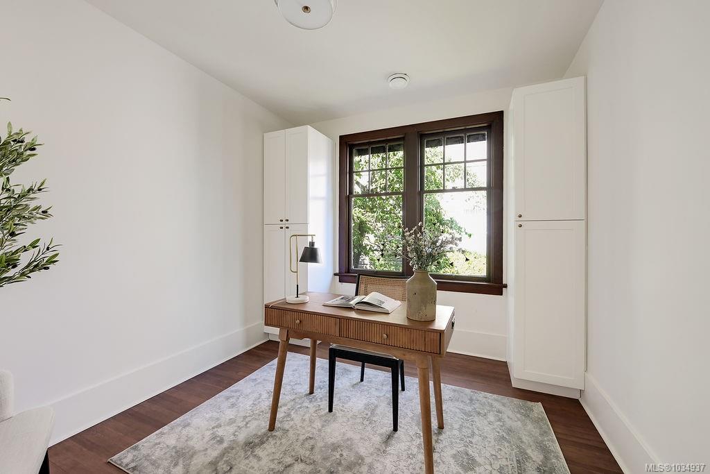 525 Simcoe St