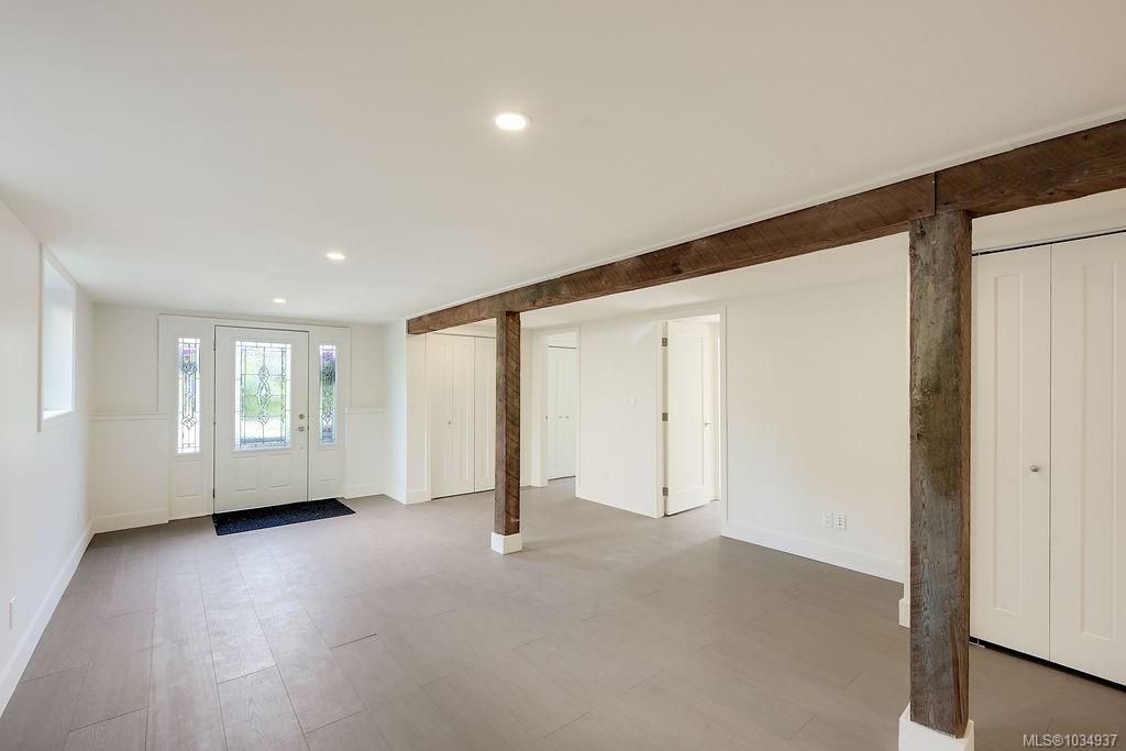 525 Simcoe St