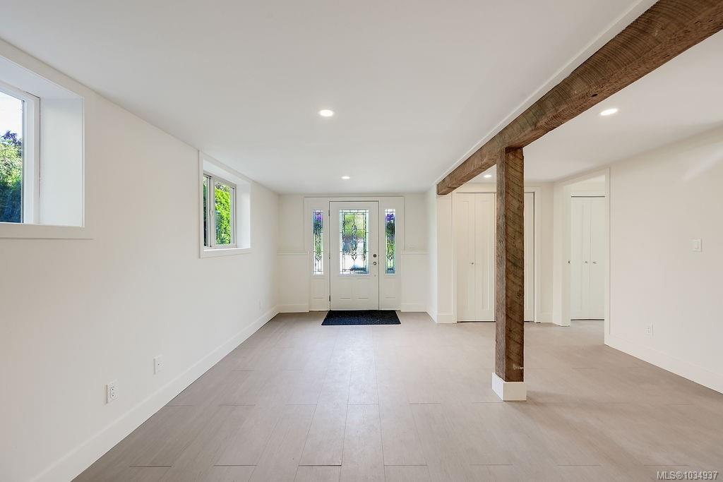 525 Simcoe St