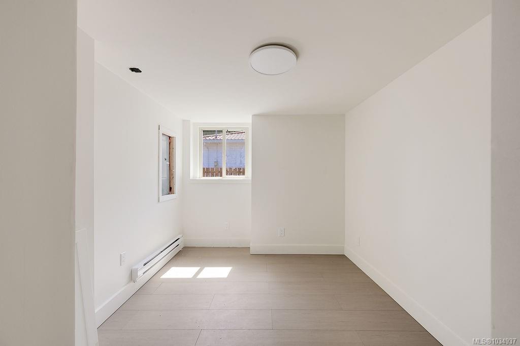 525 Simcoe St