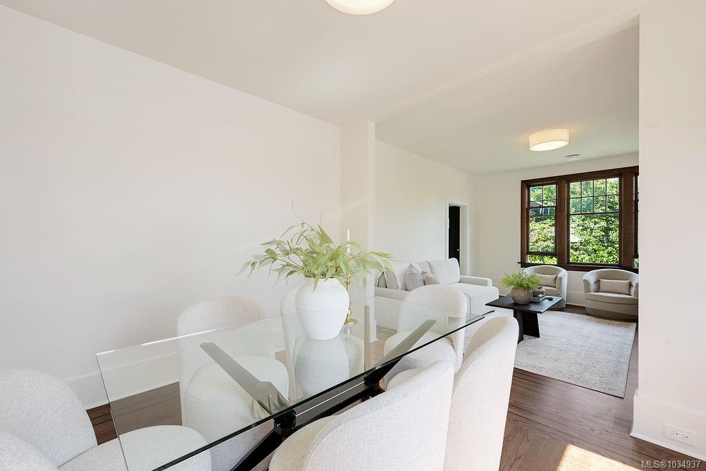 525 Simcoe St