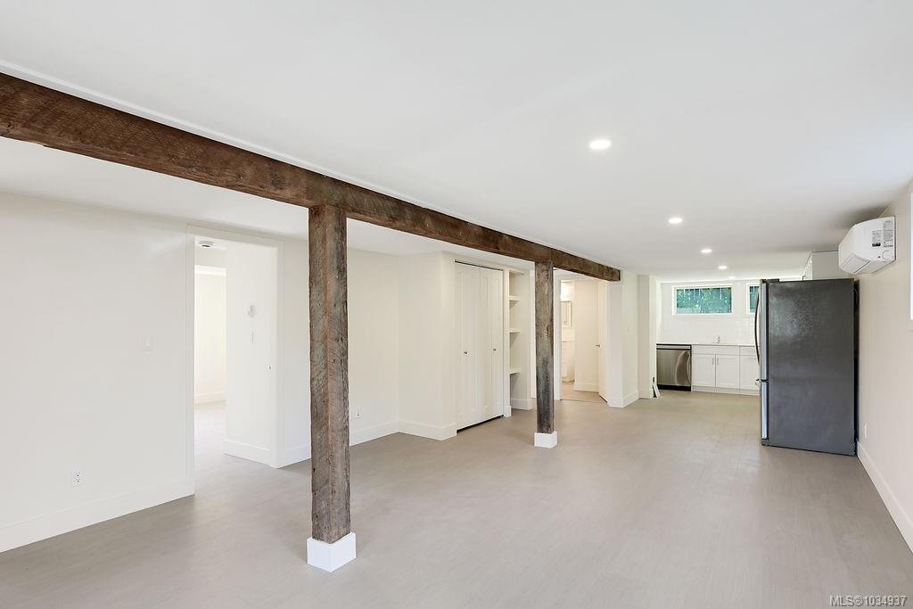 525 Simcoe St