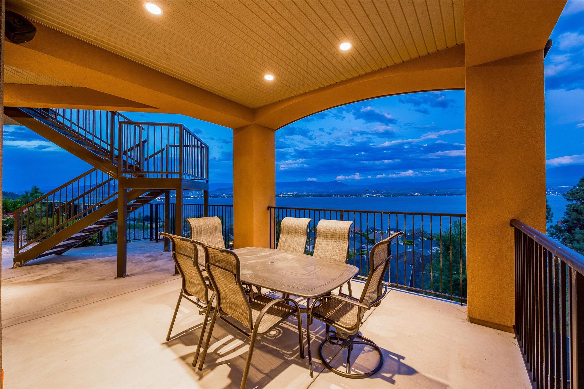 2513 Casa Palmero Drive