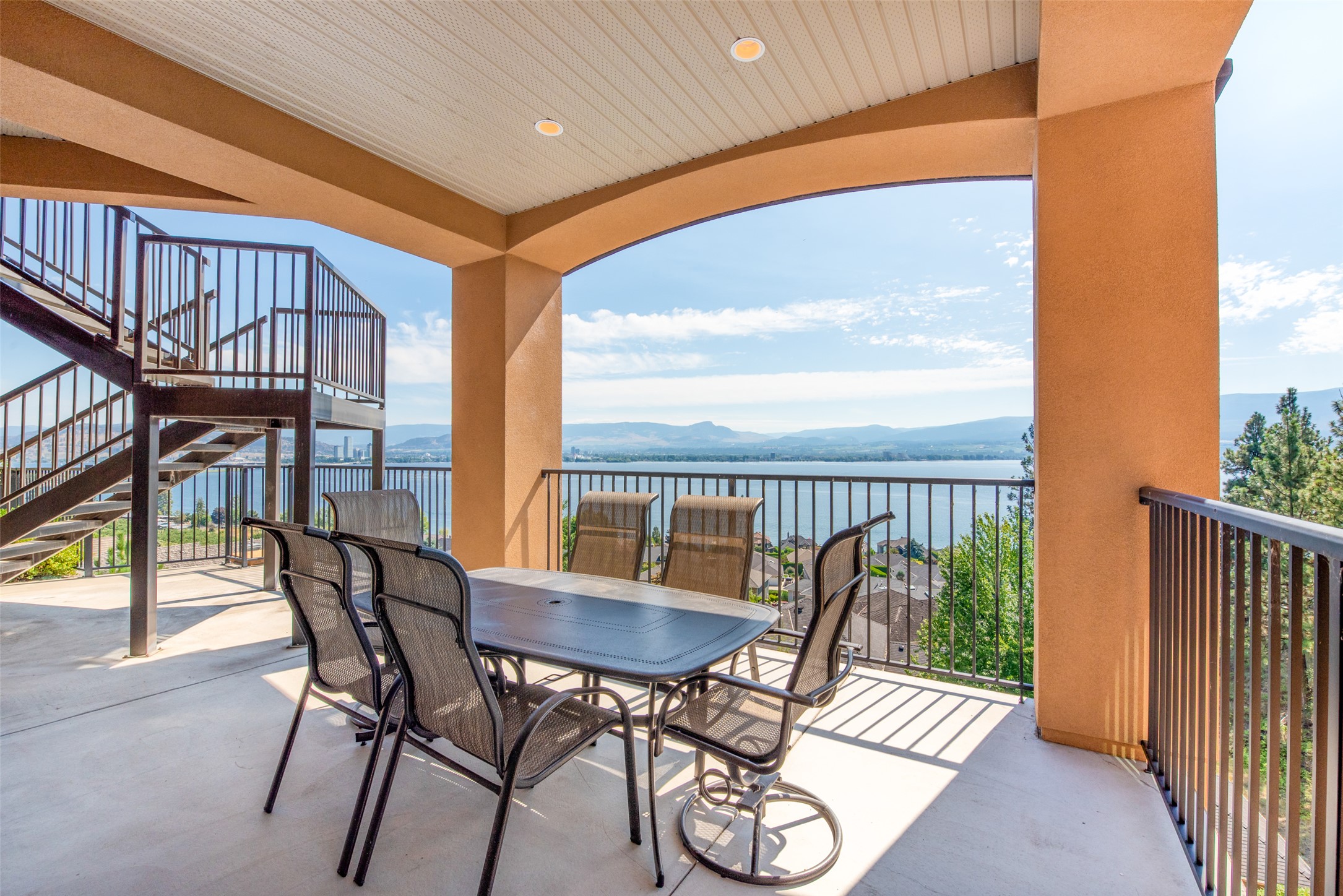 2513 Casa Palmero Drive