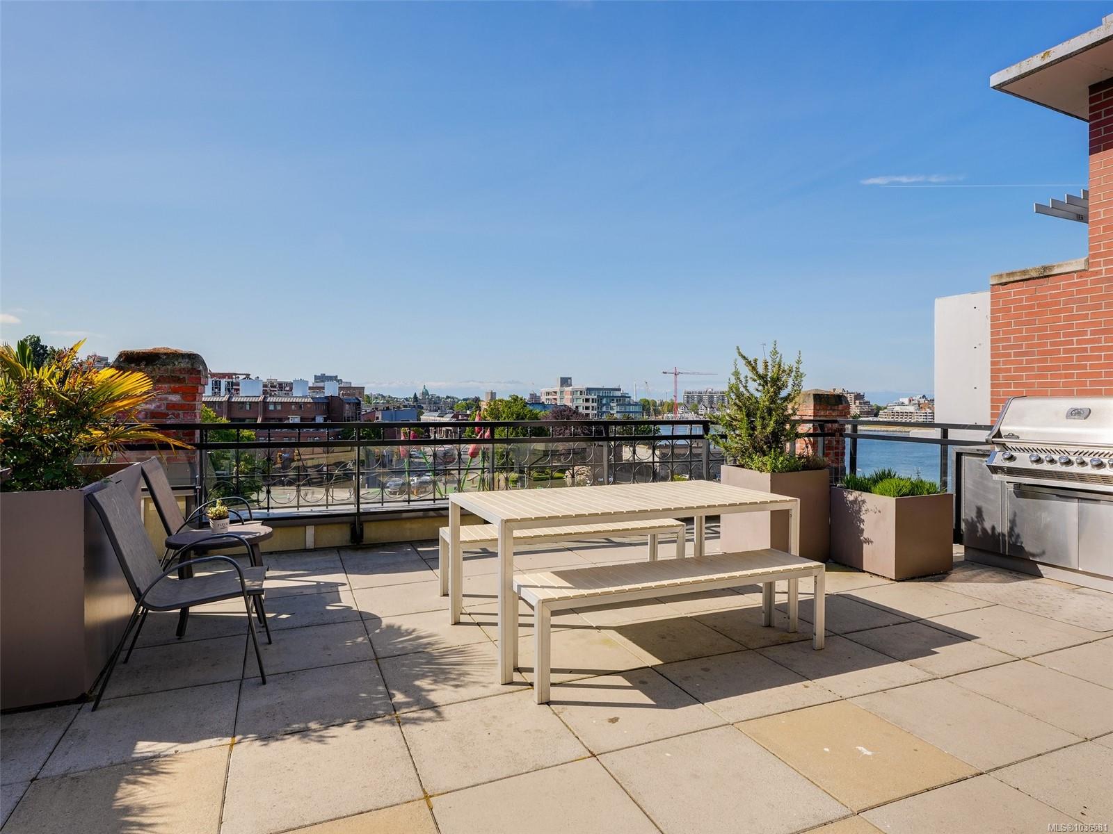456 Pandora Ave # 210