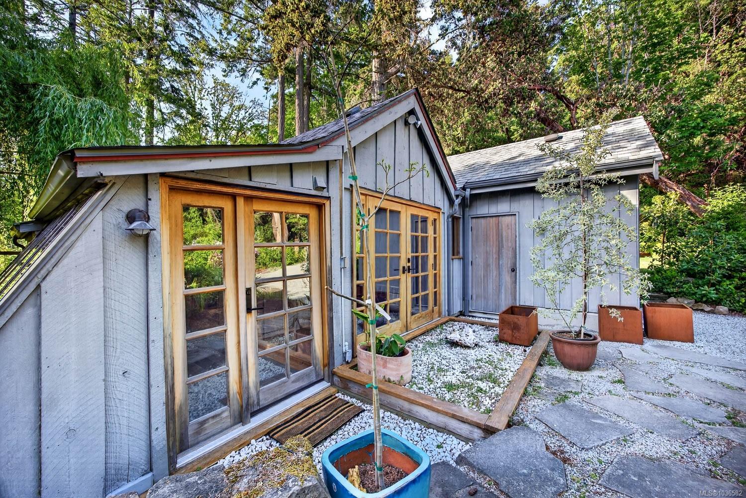 245 Mountain Park Dr