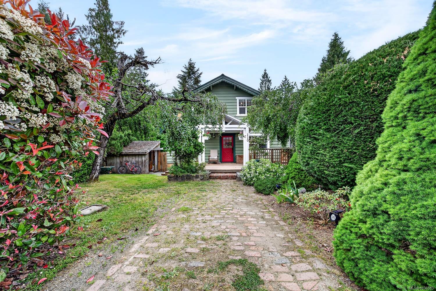 110 Forest Hill Pl