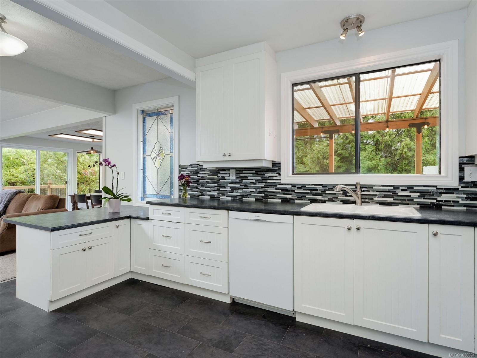 164 St. Giles St