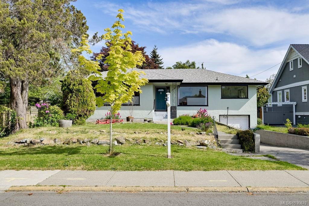 2106 Neil St