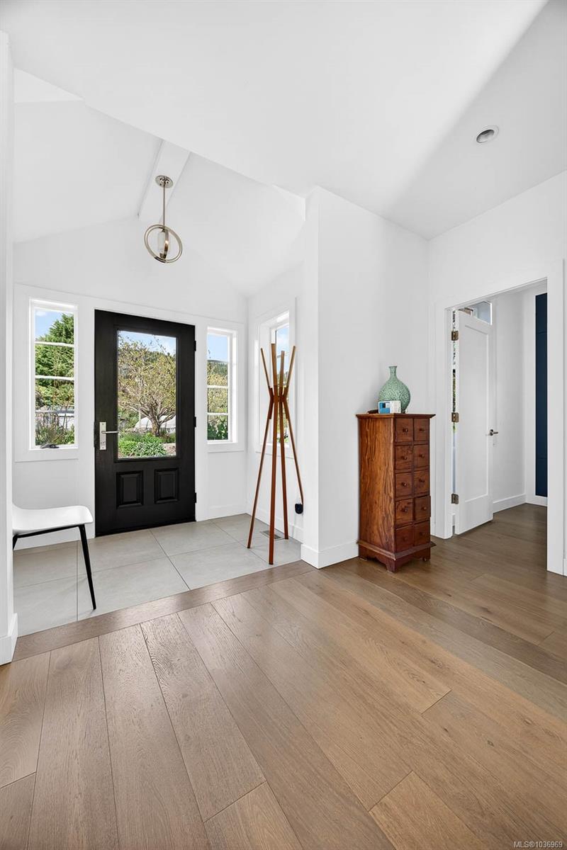 2454 Fulford-Ganges Rd
