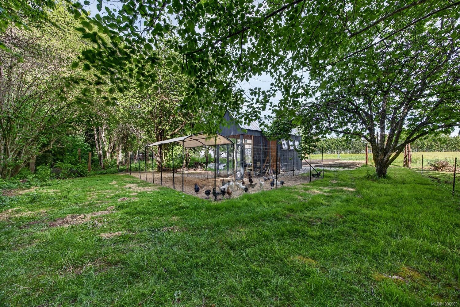 2454 Fulford-Ganges Rd