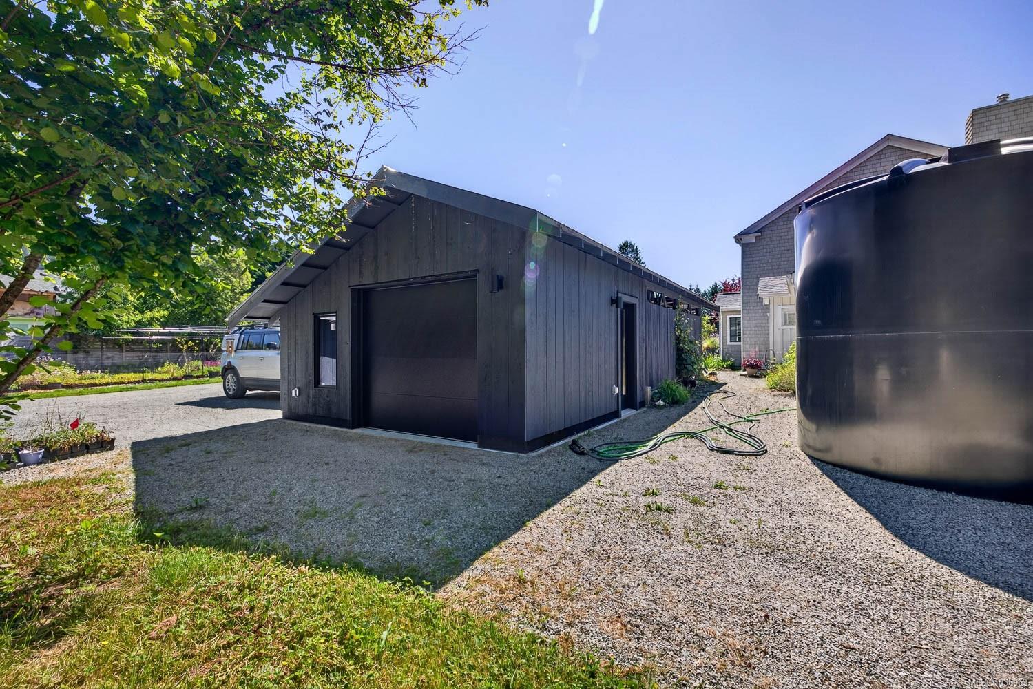 2454 Fulford-Ganges Rd