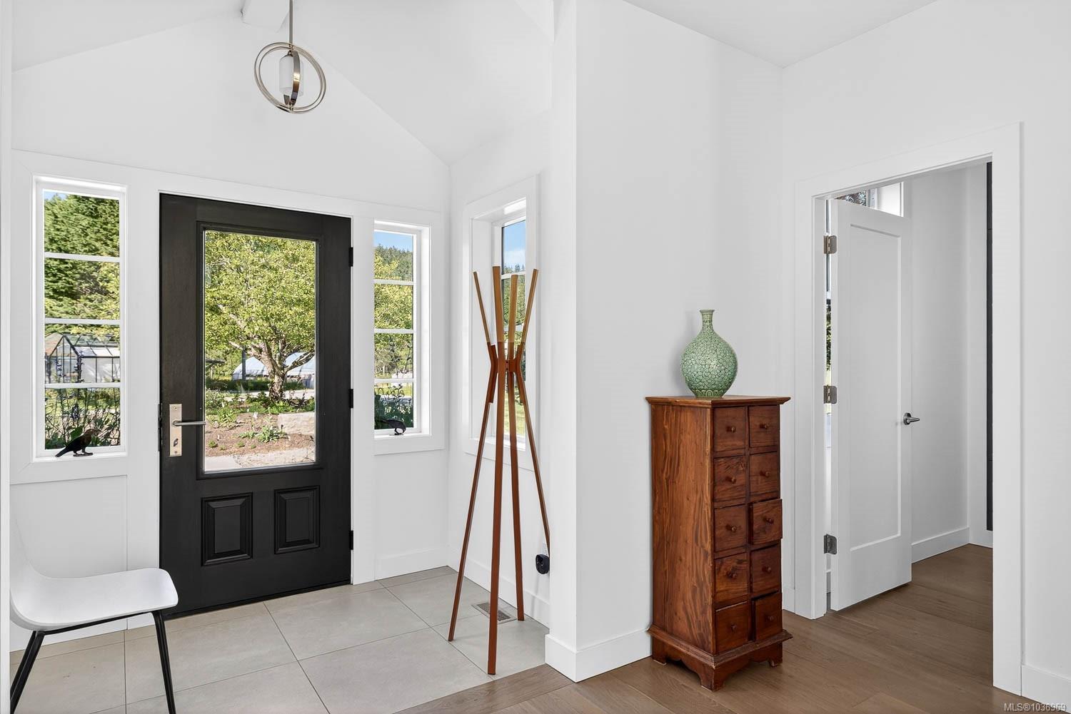 2454 Fulford-Ganges Rd