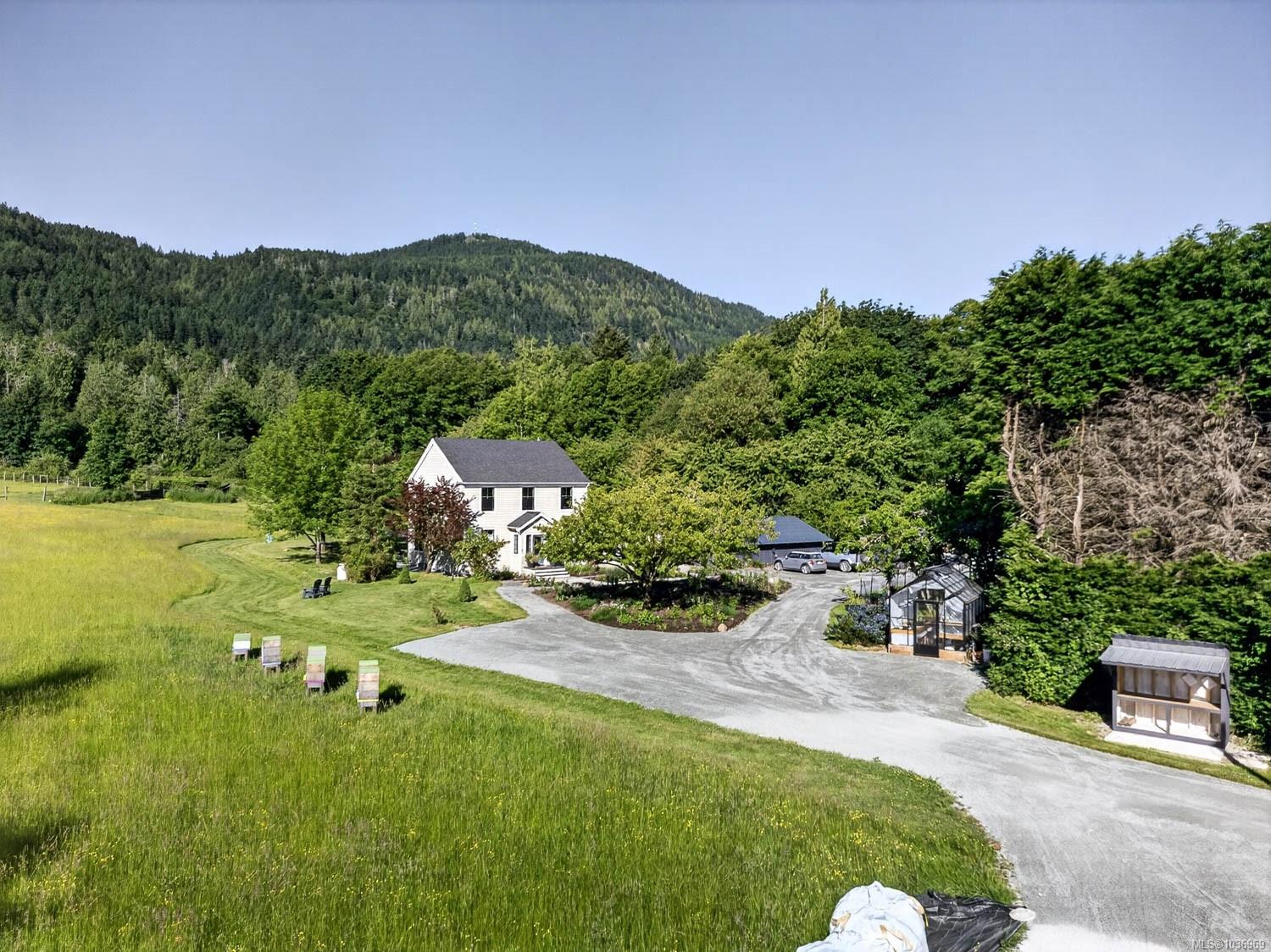 2454 Fulford-Ganges Rd