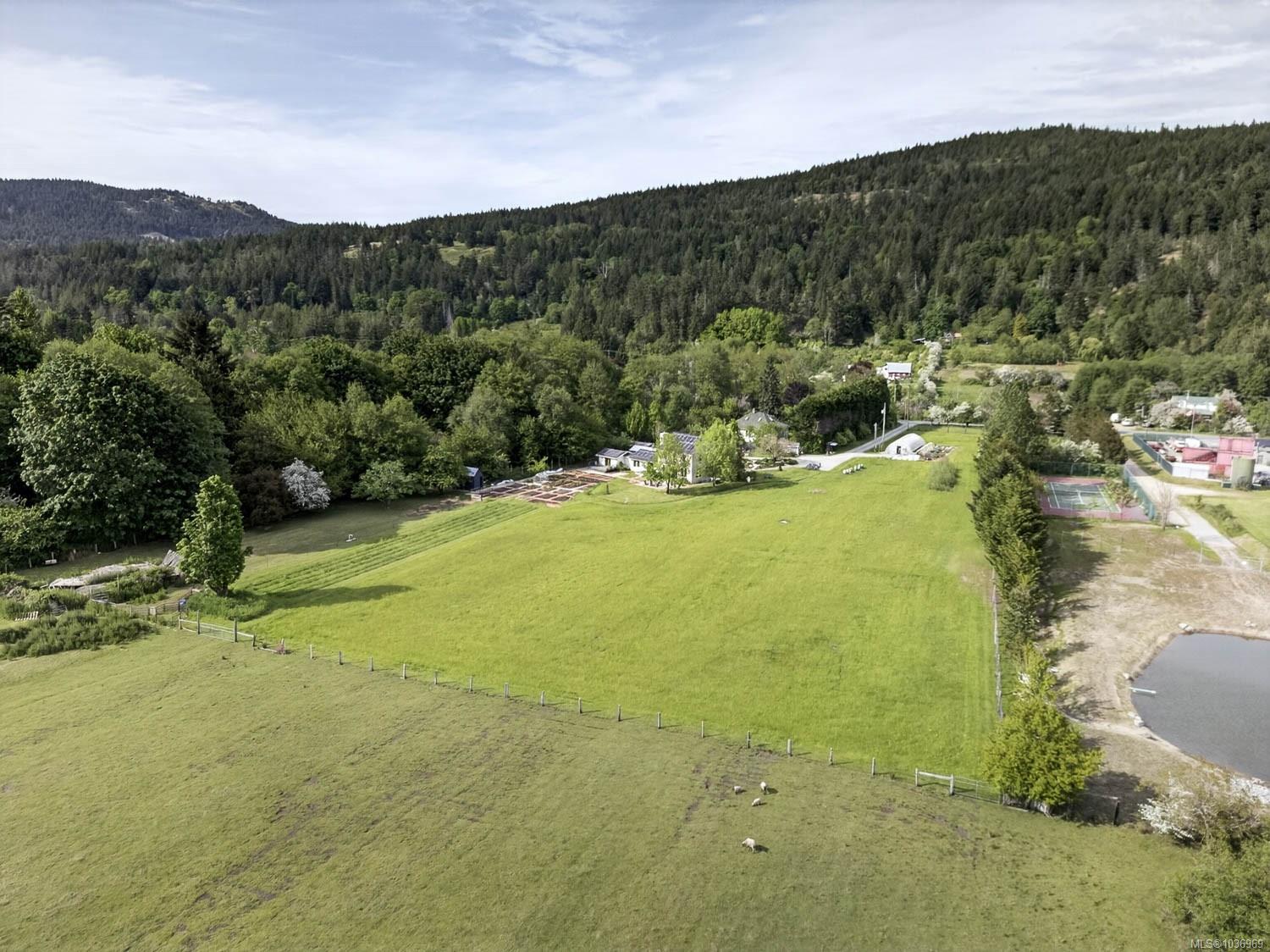 2454 Fulford-Ganges Rd