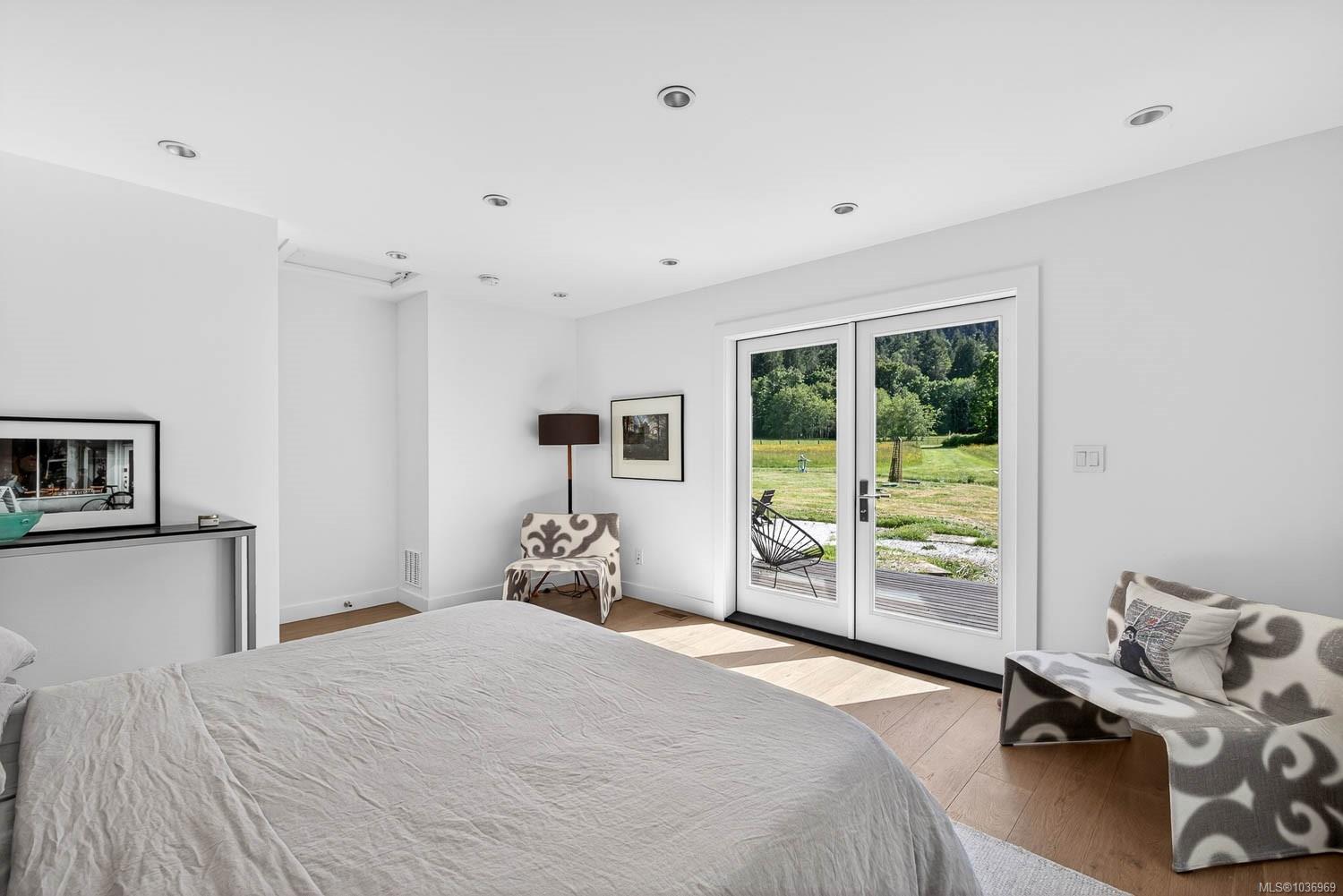 2454 Fulford-Ganges Rd