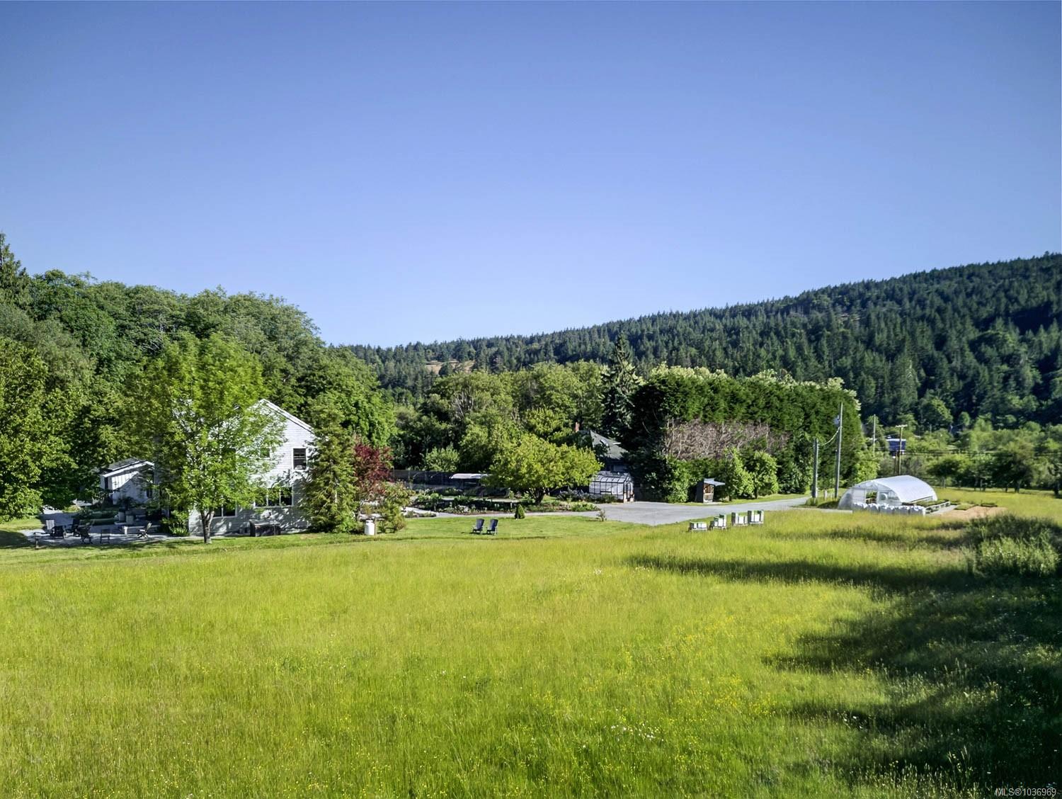 2454 Fulford-Ganges Rd
