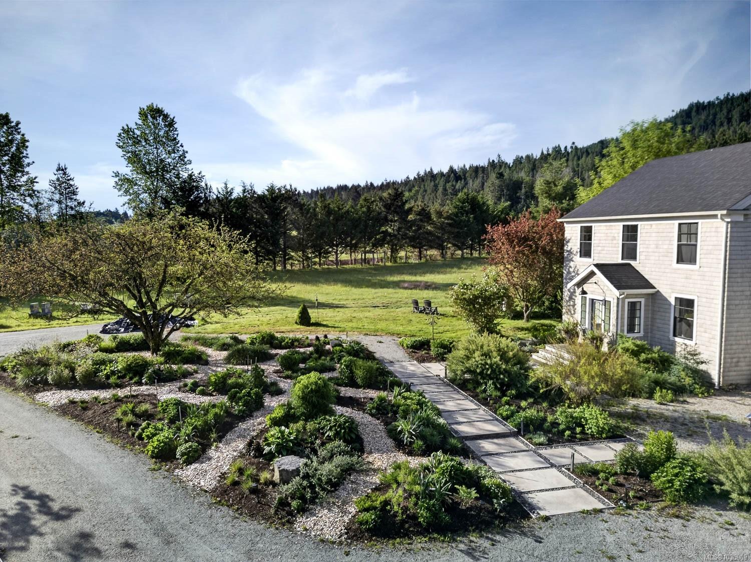 2454 Fulford-Ganges Rd