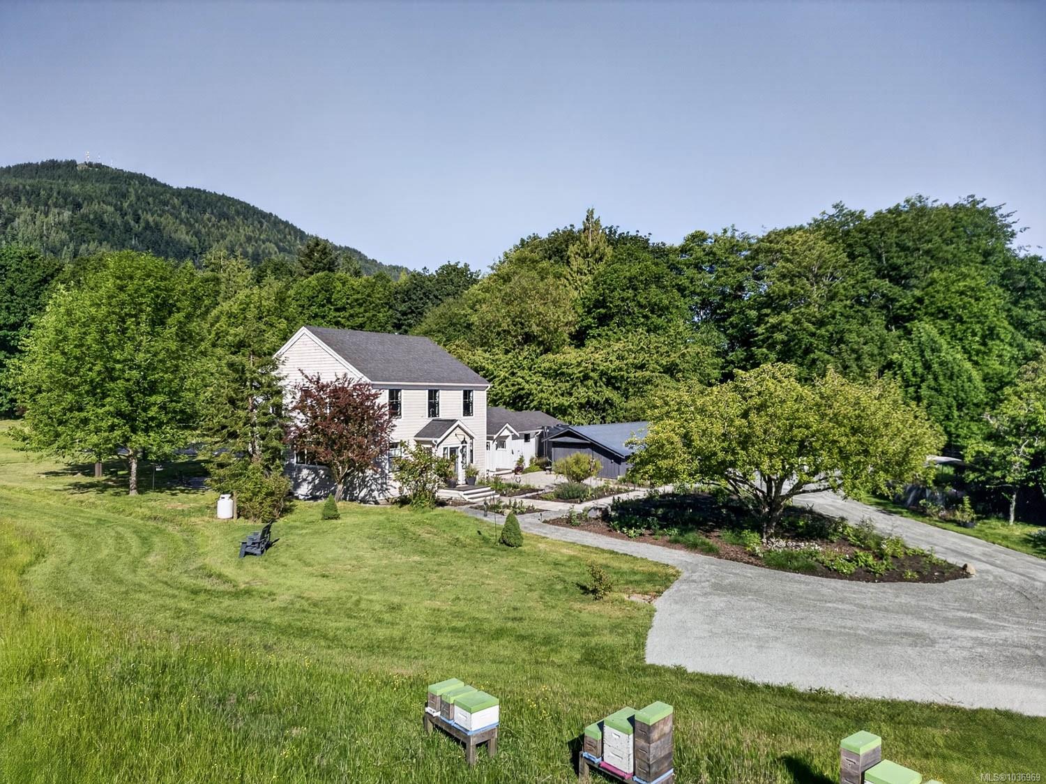 2454 Fulford-Ganges Rd