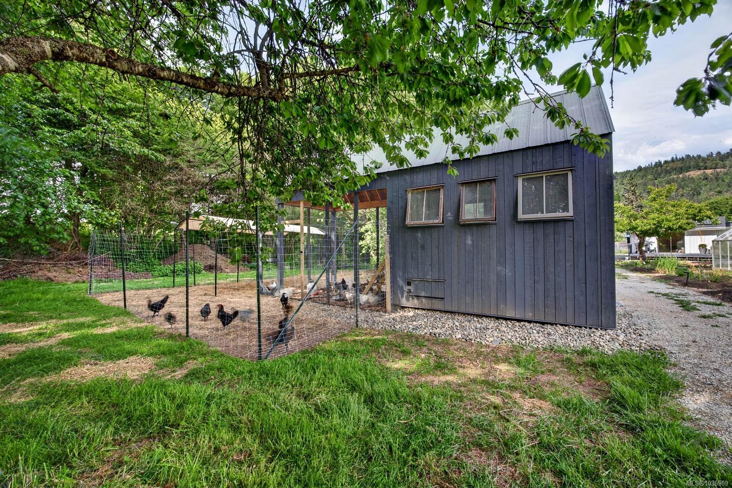 2454 Fulford-Ganges Rd