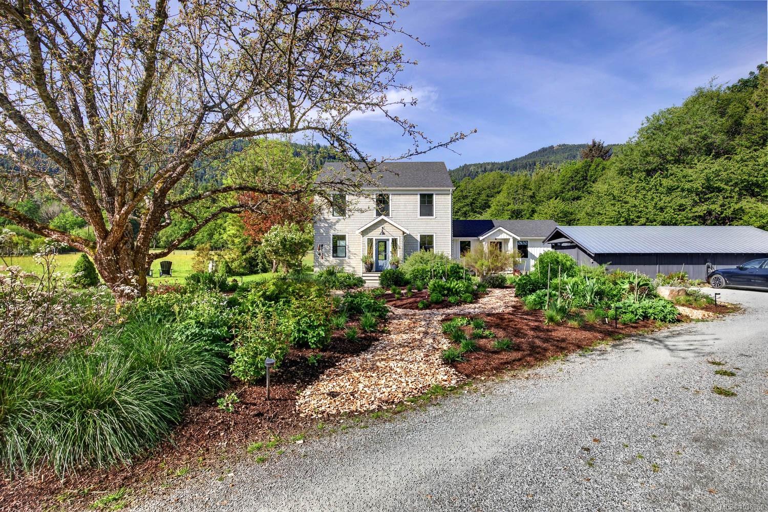 2454 Fulford-Ganges Rd