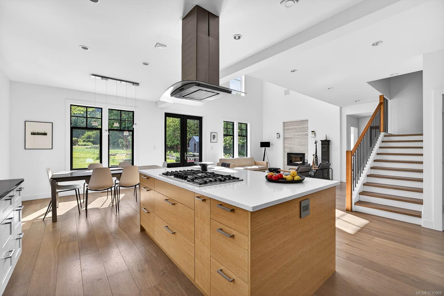 2454 Fulford-Ganges Rd