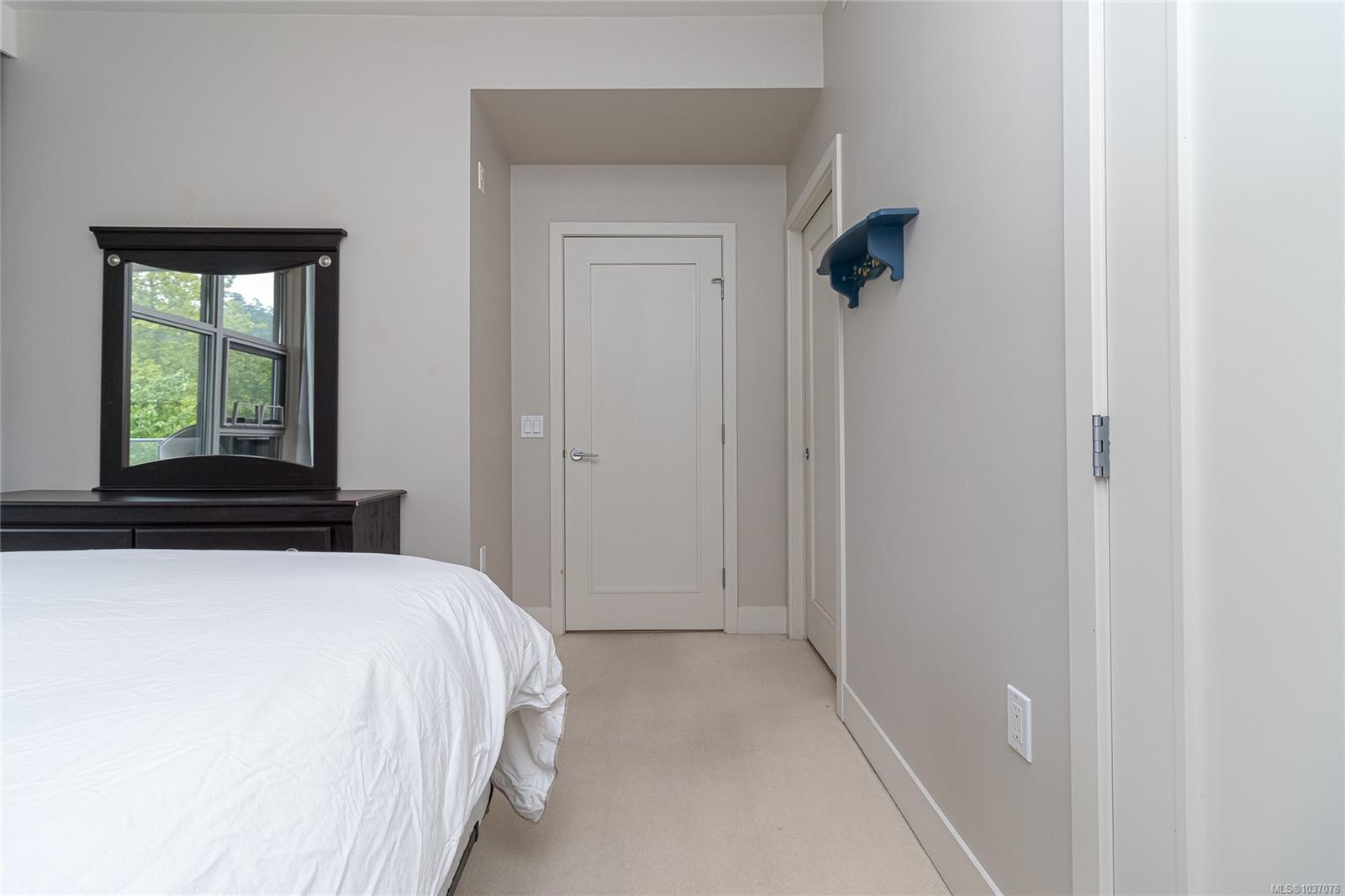 3230 Selleck Way # 203