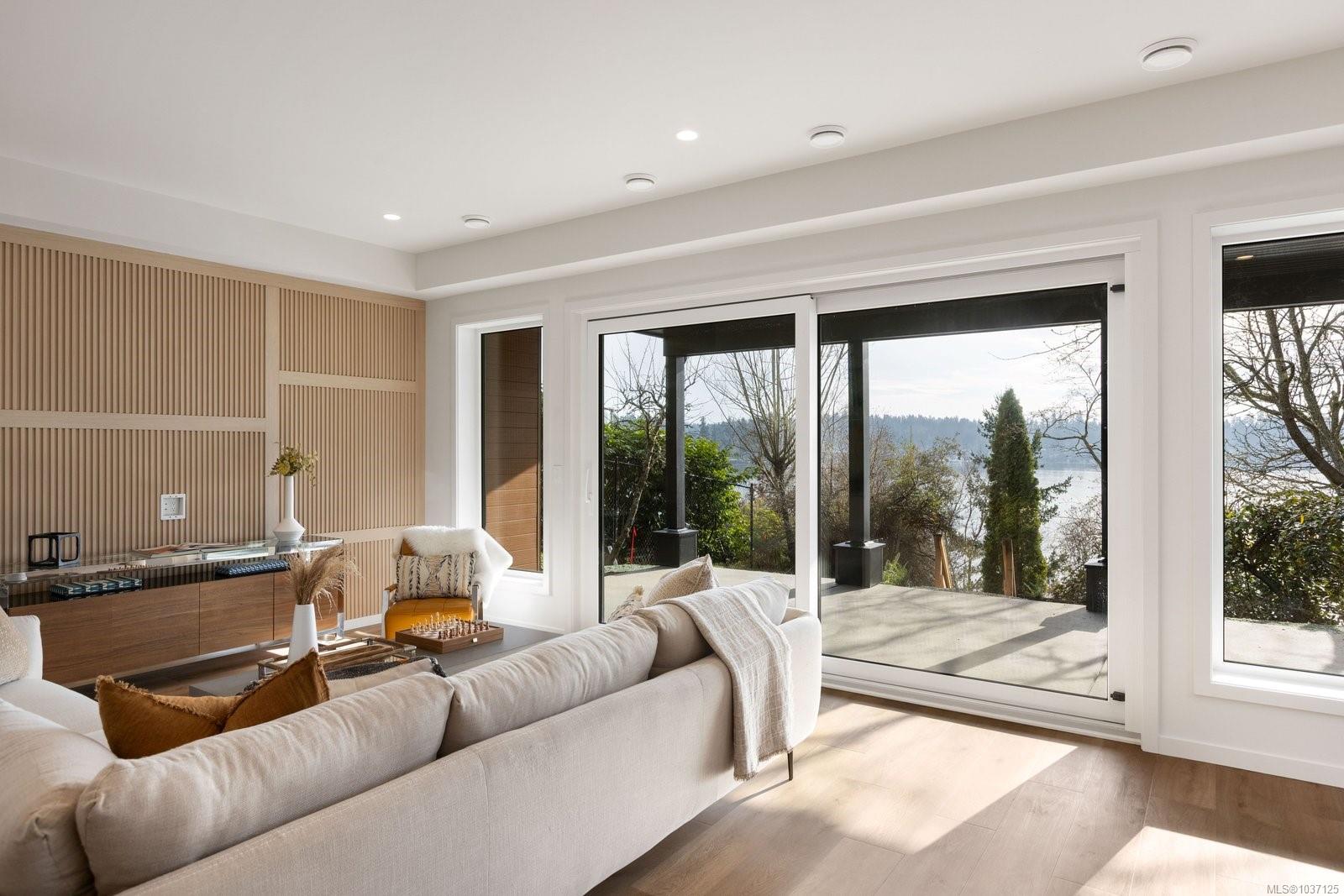 11392 Chalet Rd