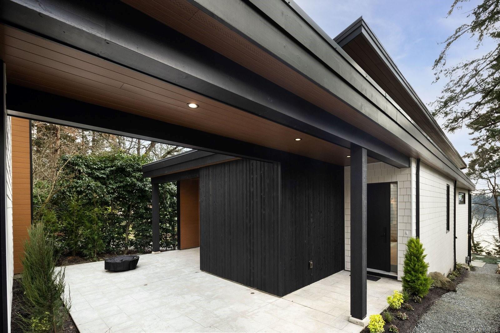 11392 Chalet Rd