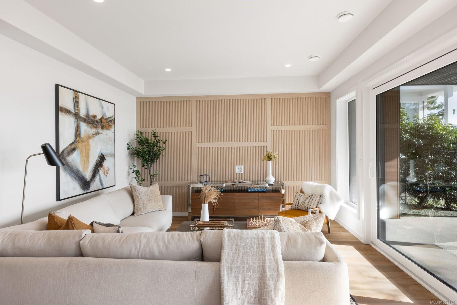 11392 Chalet Rd