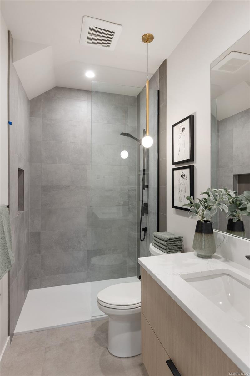 11392 Chalet Rd