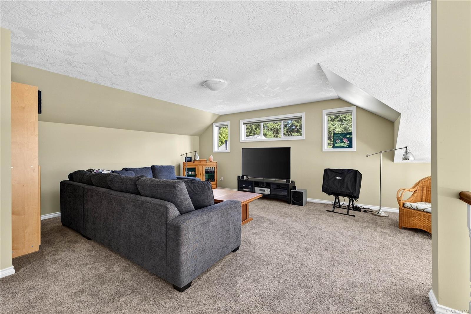 112 Murrelet Pl